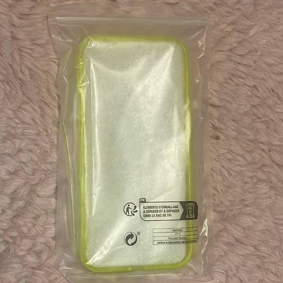 NWT IPHONE 12 PRO MAX CASE - Picture 2 of 2